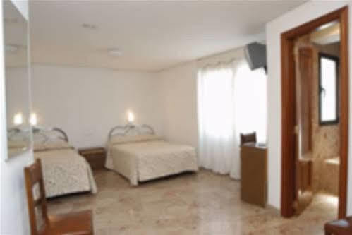 Hostal Aragon Teruel Bagian luar foto